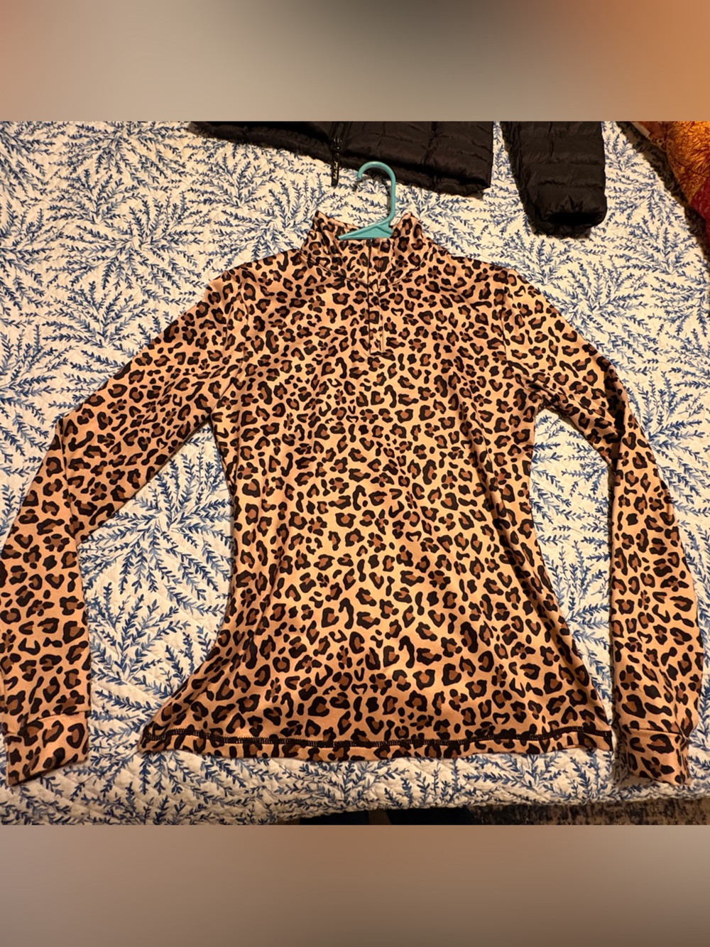 RANCH DRESSN Small 1/4 zip Leopard Print Long Sleeve Fleece Lined